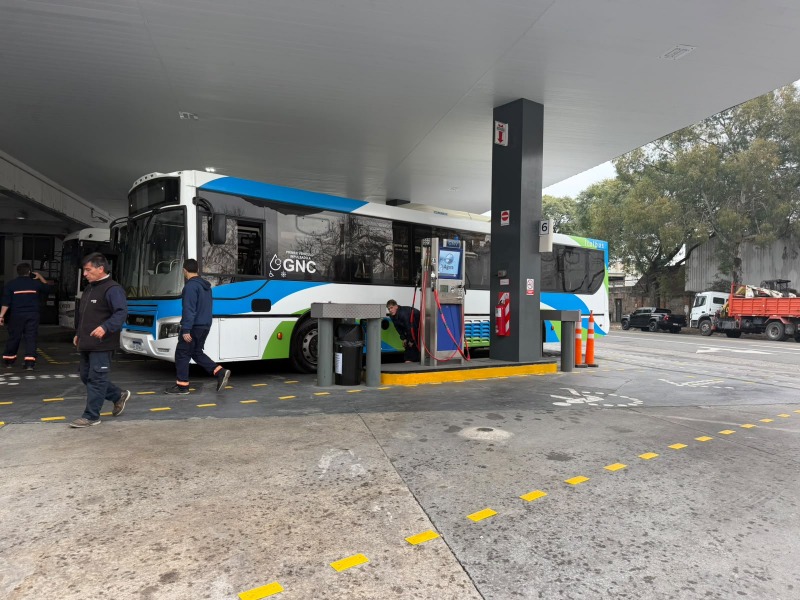 Primer colectivo de pasajeros a GNC en Olavarr�a